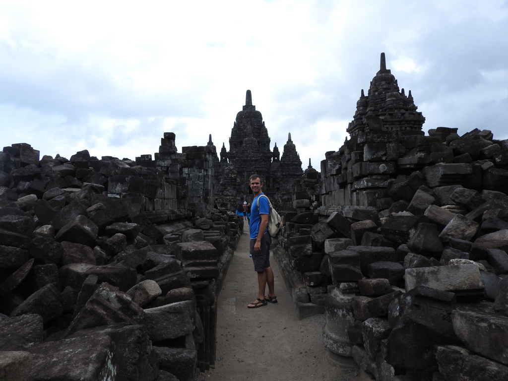 Manu in Prambanan