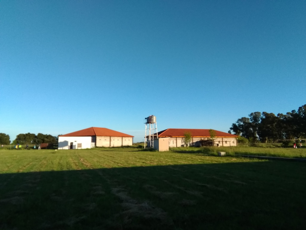 Vipassana meditatieruimte en slaapzaal