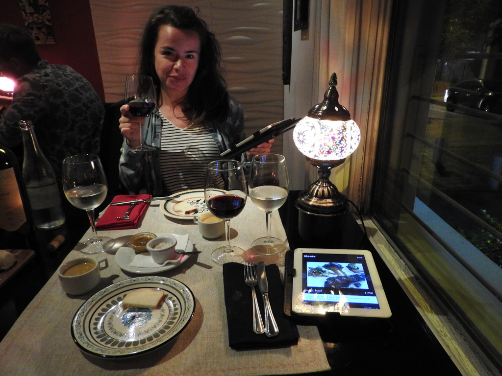 Eten kiezen op de Ipad in restaurant Tandory