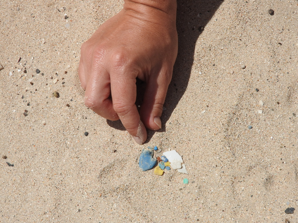 Ook Easter Island ontsnapt niet aan 'a plastic ocean'