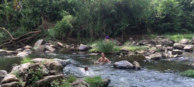 zwemmen in de rivier bij Ruchira