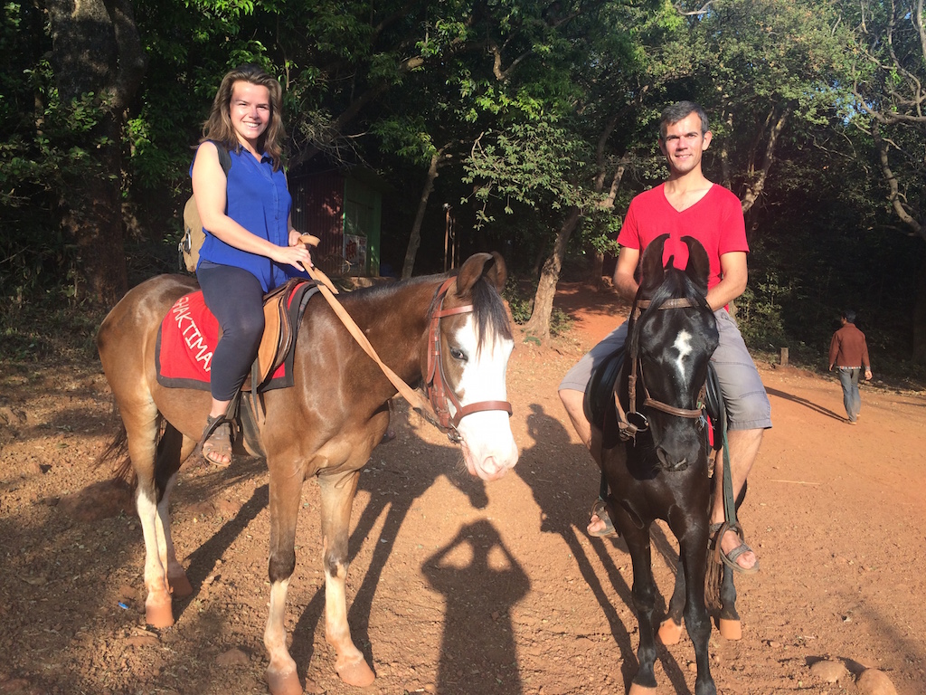 Paardje rijden in Materan - India