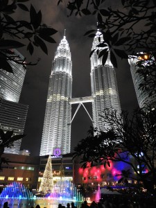 Nieuwjaar vieren met vuurwerk bij de Petronas Towers