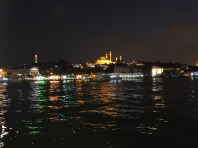 Flaneren door Istanbul by night